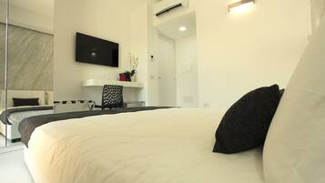 Habitación estándar doble, balcón, vistas a la ciudad | 1 dormitorio, sábanas de algodón egipcio, ropa de cama de alta calidad