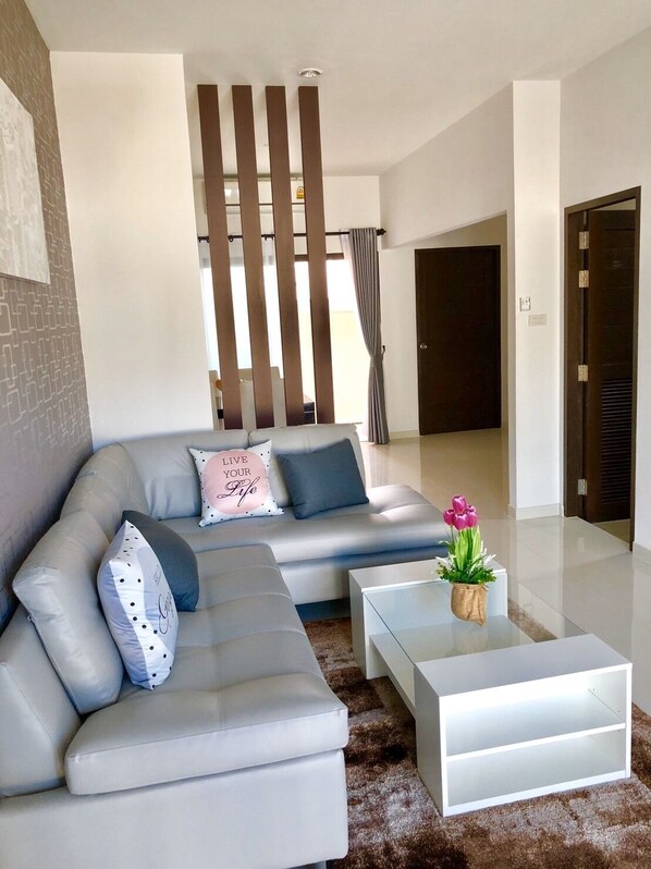 Three-Bedroom Townhouse | Living area | Flat-screen TV - Samui Paca Place (Koh Samui)
