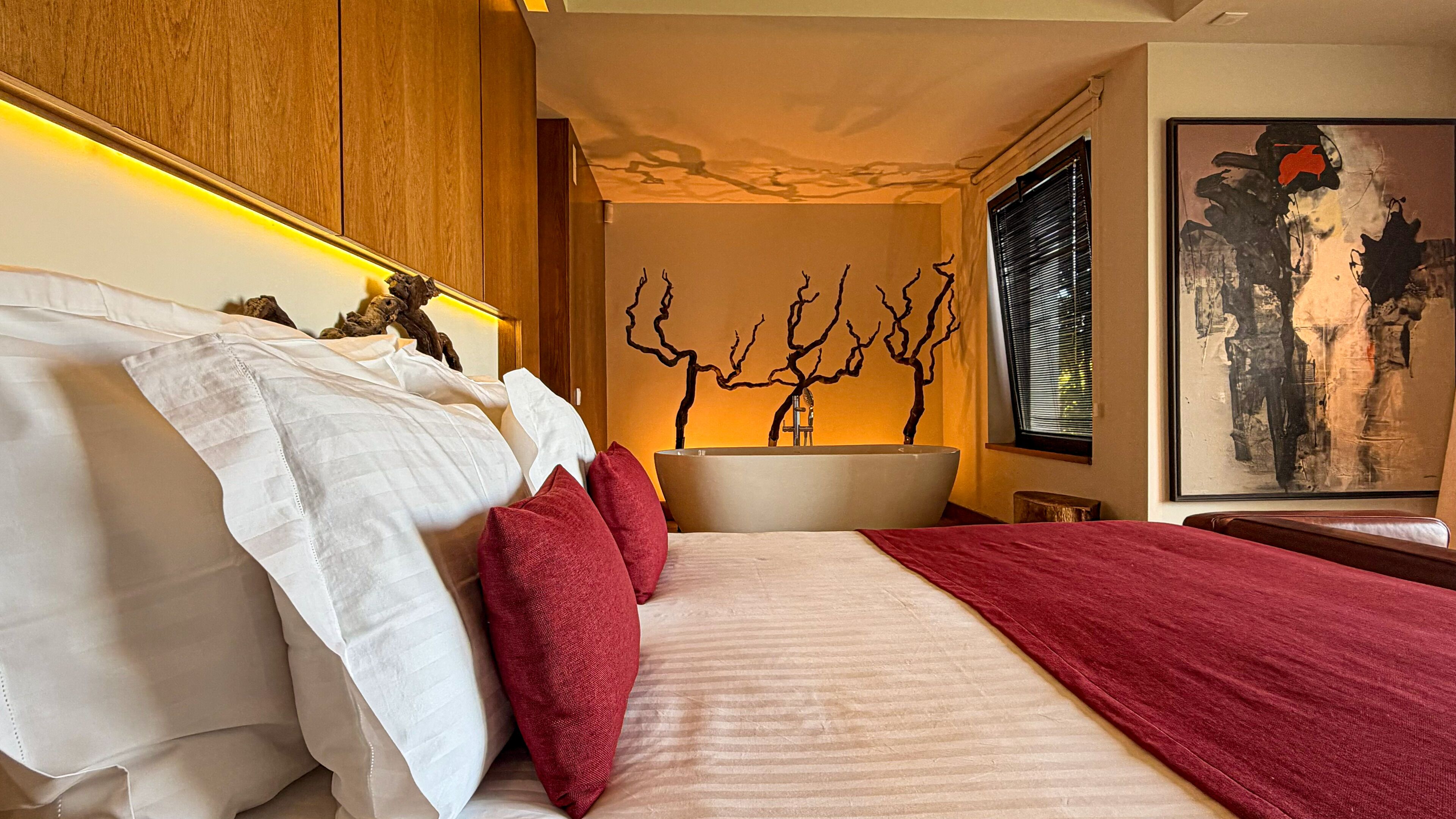 华丽双人房, 露台, 海景 (Pinot Noir) | 埃及棉床单、高档床上用品、记忆海绵床垫、迷你吧