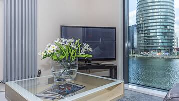Canary Wharf Apartment with Water View | Television