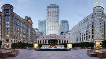 Canary Wharf Penthouse | City view