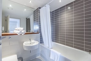 Apartment, 3 Bedrooms | Bathroom | Shower, free toiletries, hair dryer, towels
