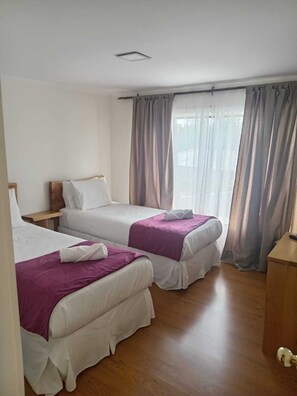 Phòng 2 giường đơn phong cách cổ điển, 1 phòng ngủ | Màn/rèm cản sáng, bộ trải giường 