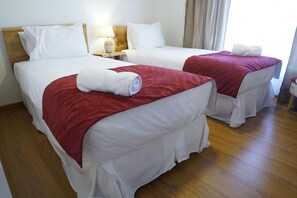 Kahden hengen classic-huone (kaksi sänkyä), 1 makuuhuone | Pimennysverhot, vuodevaatteet