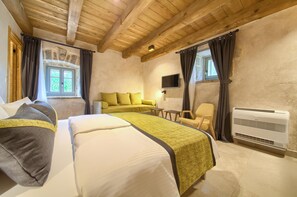 Deluxe Villa, 2 Bedrooms | In-room safe, desk, iron/ironing board, free WiFi