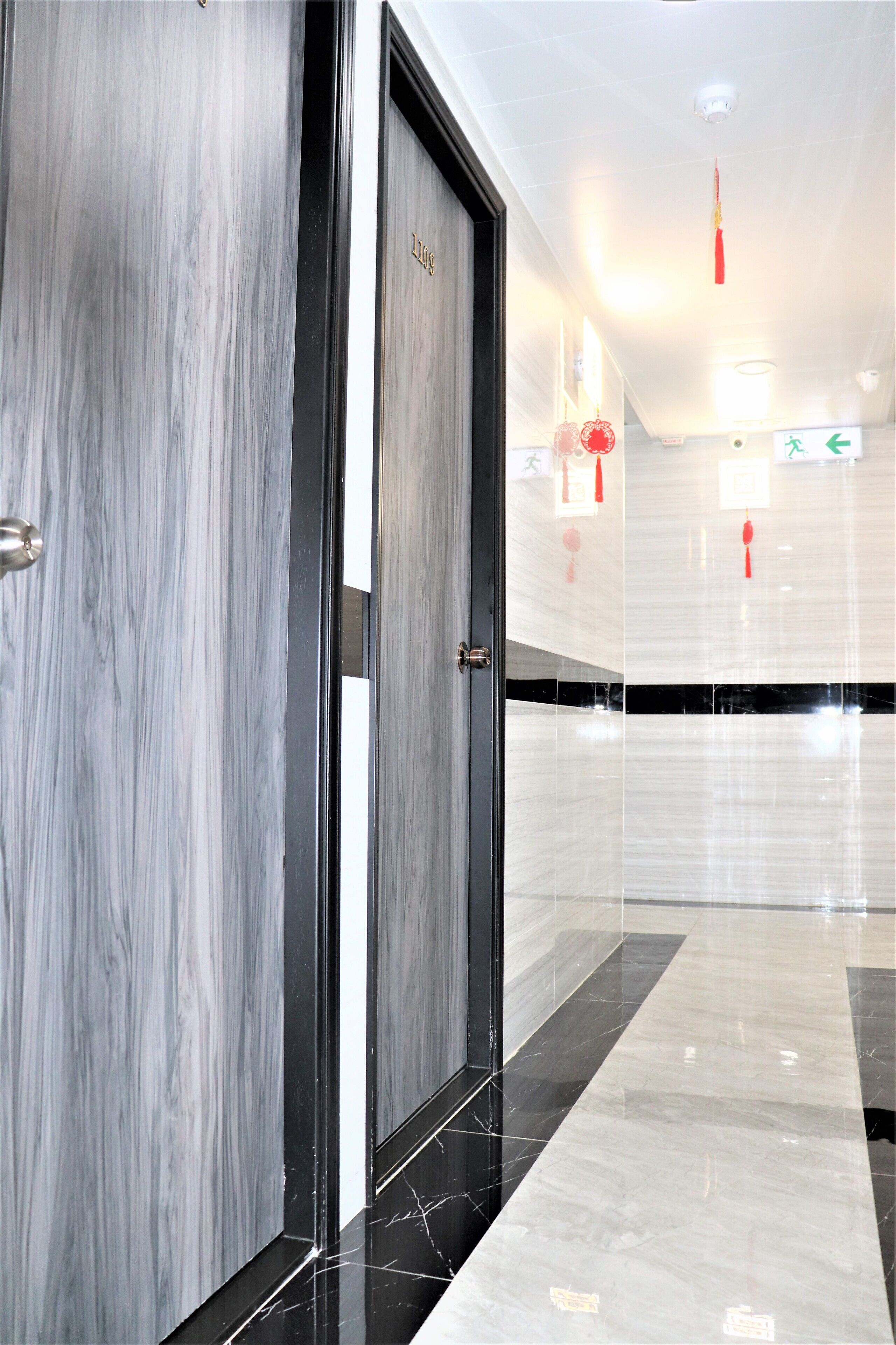 Photo - Metrocity Lounge