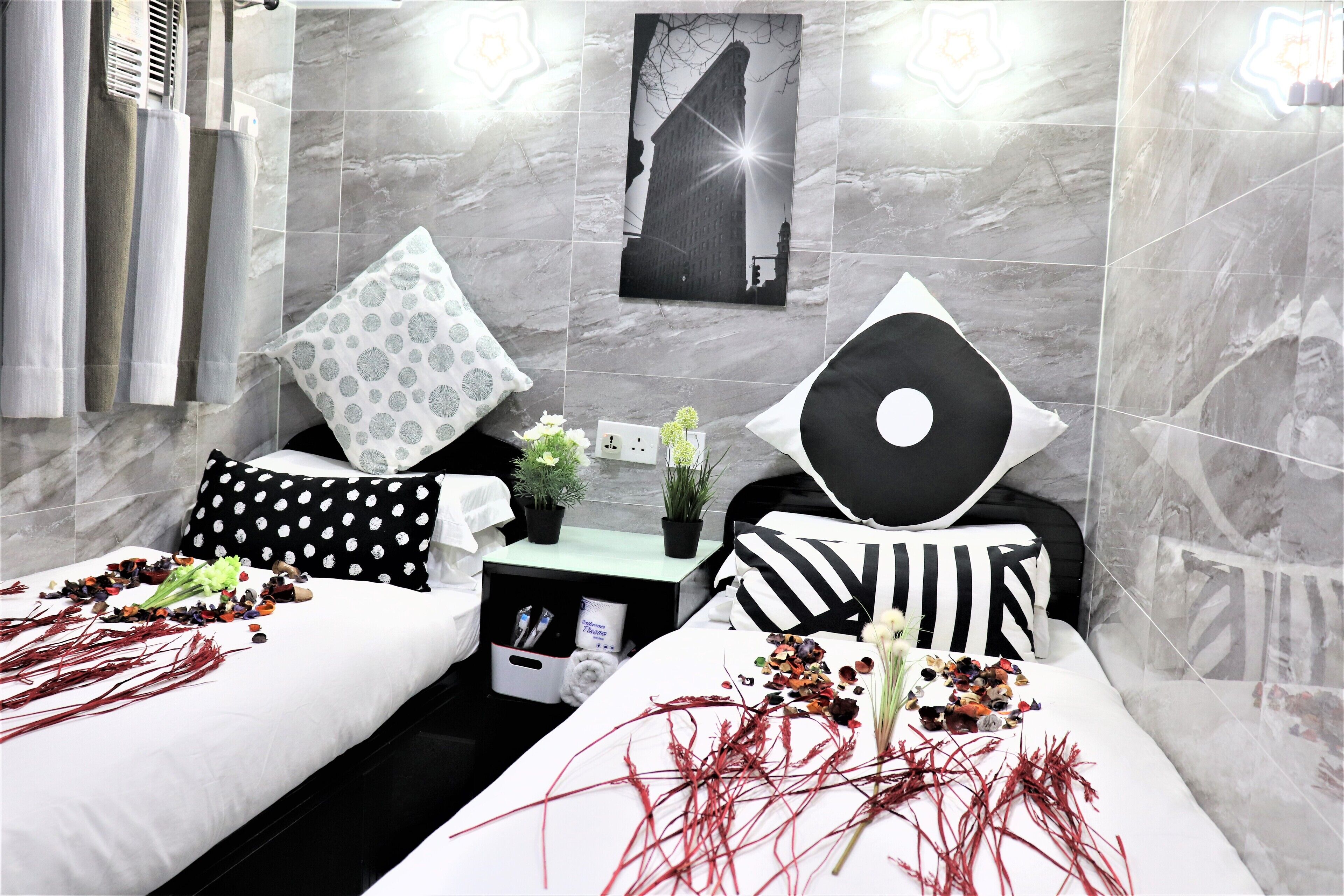 Photo - Metrocity Lounge