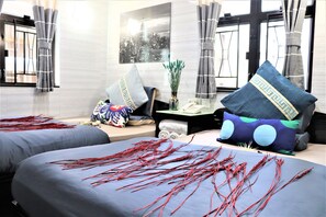 Deluxe Quadruple Room | Blackout curtains, free WiFi, bed sheets - Metrocity Lounge (Kowloon)