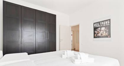 Santa Rita Roomy Apartment