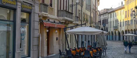 Căn hộ, 1 phòng ngủ | Quang cảnh đường phố