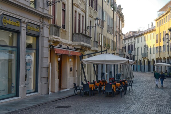 Apartemen, 1 kamar tidur | Pemandangan jalan