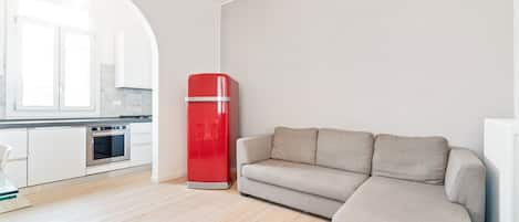 Apartment, 2 Bedrooms | Living area