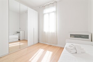 Apartamento, 2 habitaciones | Tabla de planchar con plancha, wifi gratis, ropa de cama