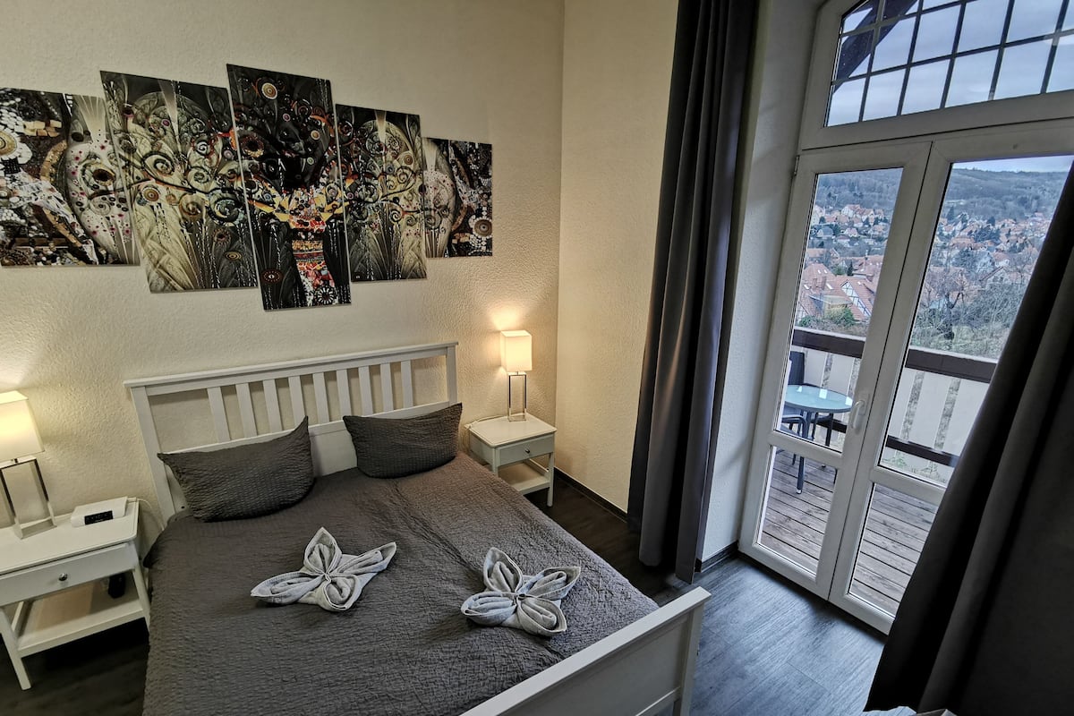 2 bedrooms, minibar, laptop workspace, free WiFi