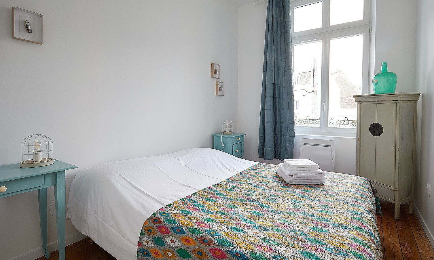 Premium bedding, individually decorated, individually furnished, desk
