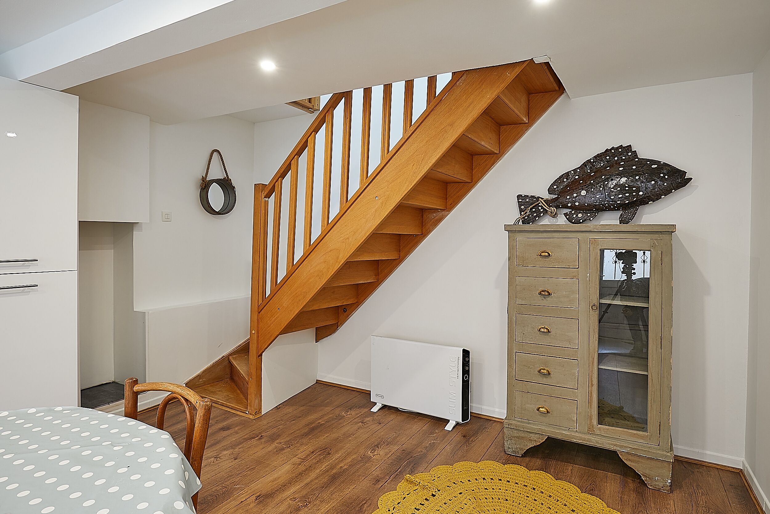 Casa Confort, 1 cama matrimonial y sofá cama, vista al patio | Área de sala de estar | Televisión de pantalla plana 