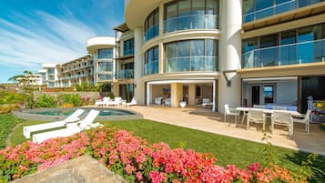 Deluxe Condo, 4 Bedrooms, Balcony, Beach View | Terrace/patio