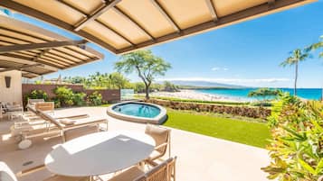 Deluxe Condo, 4 Bedrooms, Balcony, Beach View | Terrace/patio