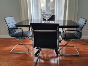 Comfort Apartment | In-room dining - Srecko Centar Apartment (Belgrade)