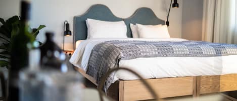 Ropa de cama de alta calidad y escritorio