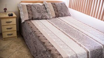 Kamer, 1 twee- of 2 eenpersoonsbedden | Gratis wifi, beddengoed