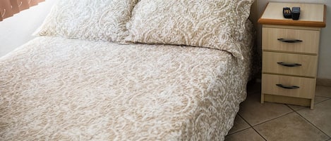 Free WiFi, bed sheets