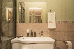 Bathroom - Museum Park (Baku)