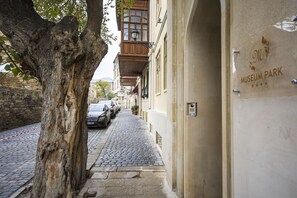 Front of property - Museum Park (Baku)