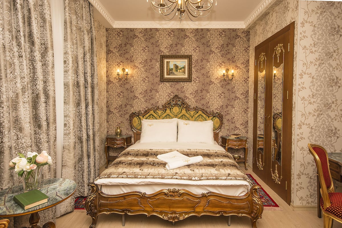 Deluxe Double Room | Egyptian cotton sheets, premium bedding, pillowtop beds, in-room safe