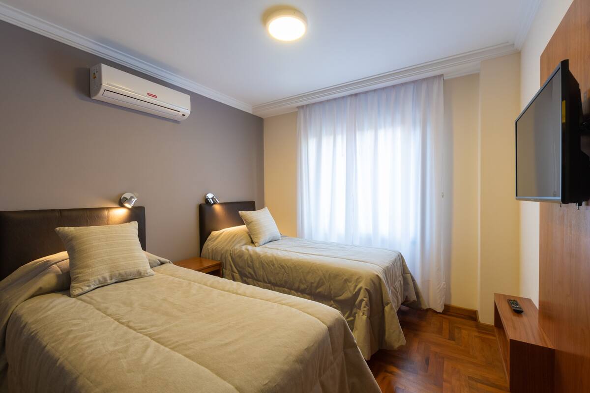 Standard Twin | 1 habitación y caja de seguridad en la habitación