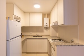 標準公寓, 陽台 | 客廳 | 平面電視