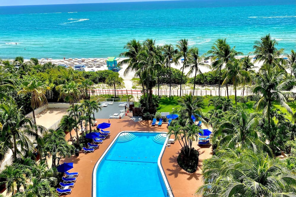 Radisson Resort Miami Beach