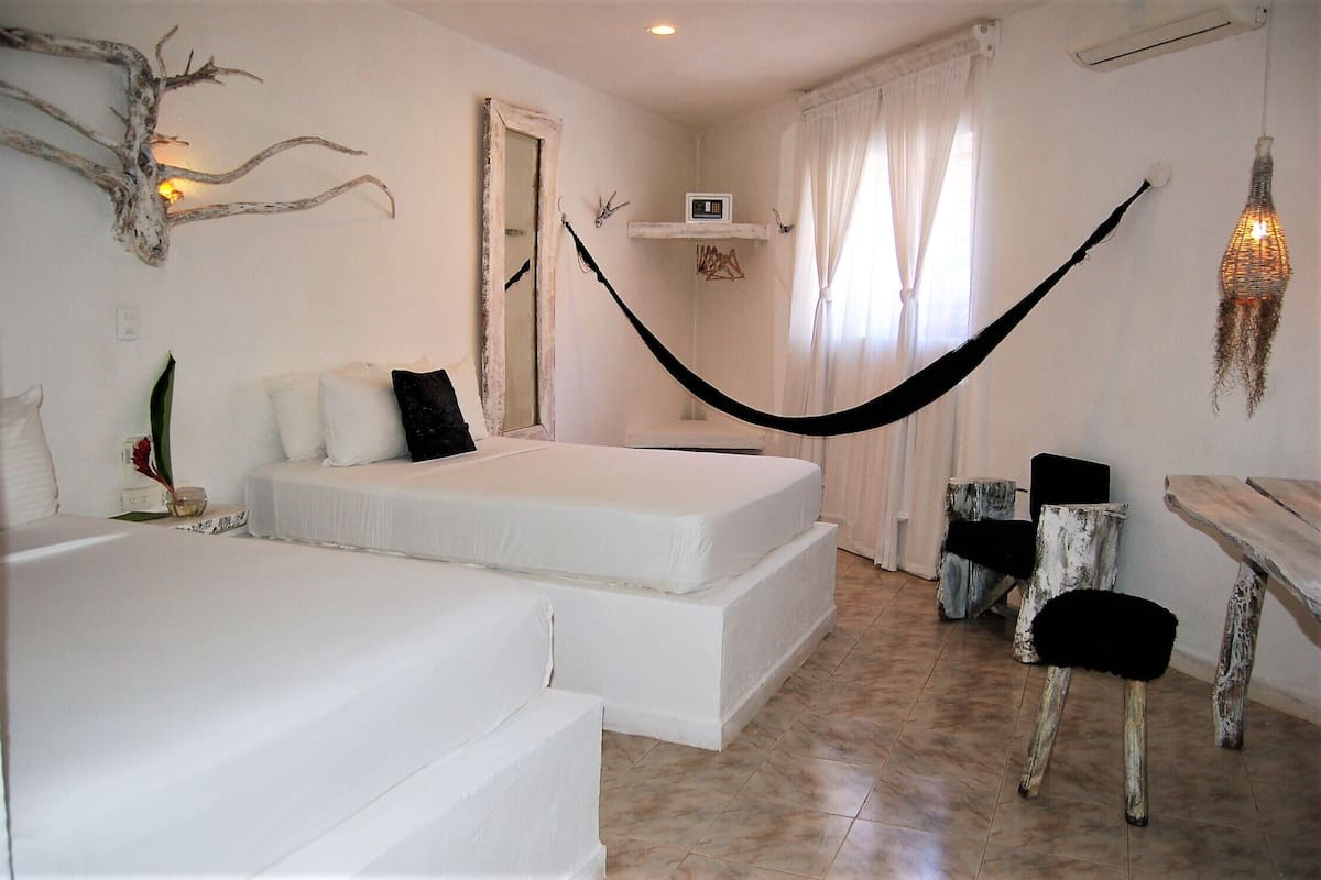 Double Room | In-room safe, laptop workspace, blackout drapes, bed sheets