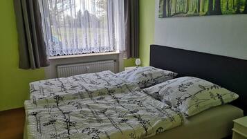 1 chambre, fer et planche Ă repasser, Wi-Fi, draps fournis