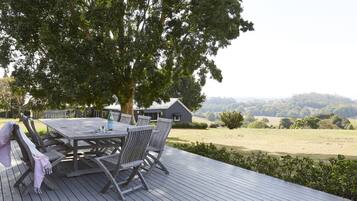 Farmhouse, 3 Bedrooms, 2 Bathrooms | Terrace/patio