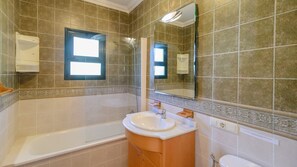 Bathtub
