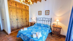 5 bedrooms, iron/ironing board, travel cot, WiFi - Mansion Piedras Blancas Colmenar by Ruralidays (Málaga)
