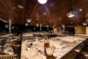 Bar (en la propiedad)