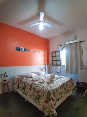 Suíte 1 | Cortinas opacas, wifi gratis, ropa de cama