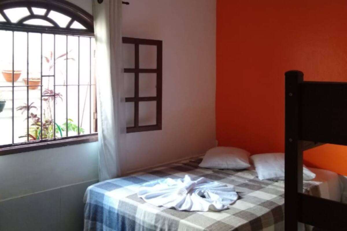 Quarto 2 | ผ้าม่านกันแสง, Wi-Fi ฟรี, ผ้าปูที่นอน