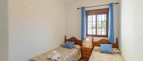 3 habitaciones, cuna de viaje y wifi