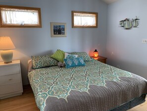 3 chambres, fer et planche à repasser, Wi-Fi, draps fournis