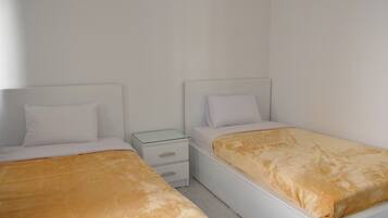 2 bedrooms, WiFi, bed sheets
