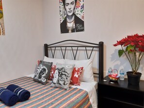 Standard Double Room, 1 Queen Bed, Shared Bathroom - Alameda House (Mexico City)