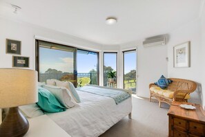 1 bedroom, iron/ironing board, travel cot, free WiFi - High on The Hill - Stay 3 Pay 2 Special Offer - For stays up until 1st Sep 2026 (Rosebud)