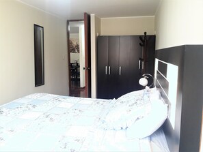 2 bedrooms, iron/ironing board, WiFi, bed sheets - Eral Apartments Lima, nice place, close to Financial Center of San Isidro (Santa Catalina)