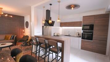 Køleskab, mikrobølgeovn, ovn, opvaskemaskine