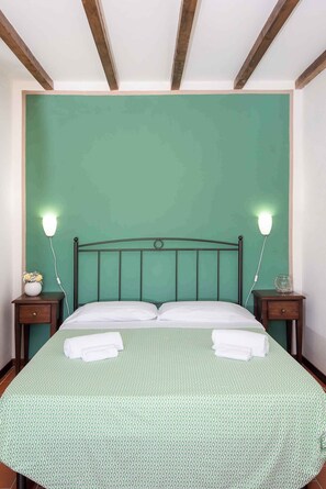 3 室のベッドルーム、WiFi