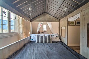 4 Schlafzimmer, Bügeleisen/Bügelbrett, Reisekinderbett, Internetzugang