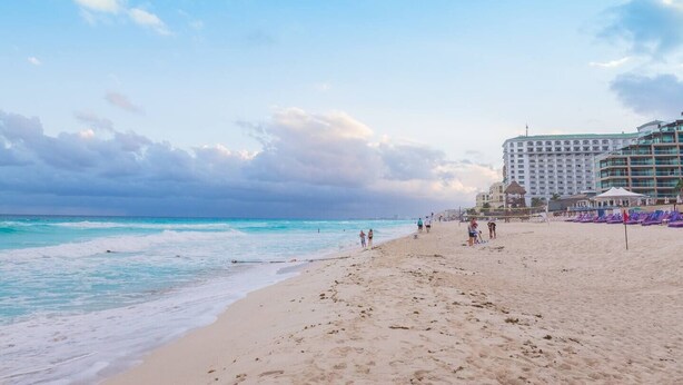 Beach nearby, sun loungers - Amazing & Great Price -  Free access  to the Beach (Cancún)